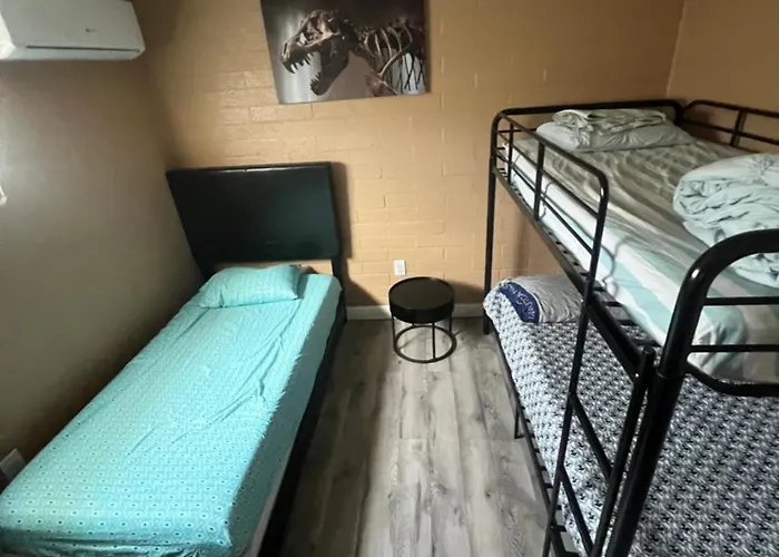 #2 Bedroom Cozy Suite, 1 Min Walk To The Beach #